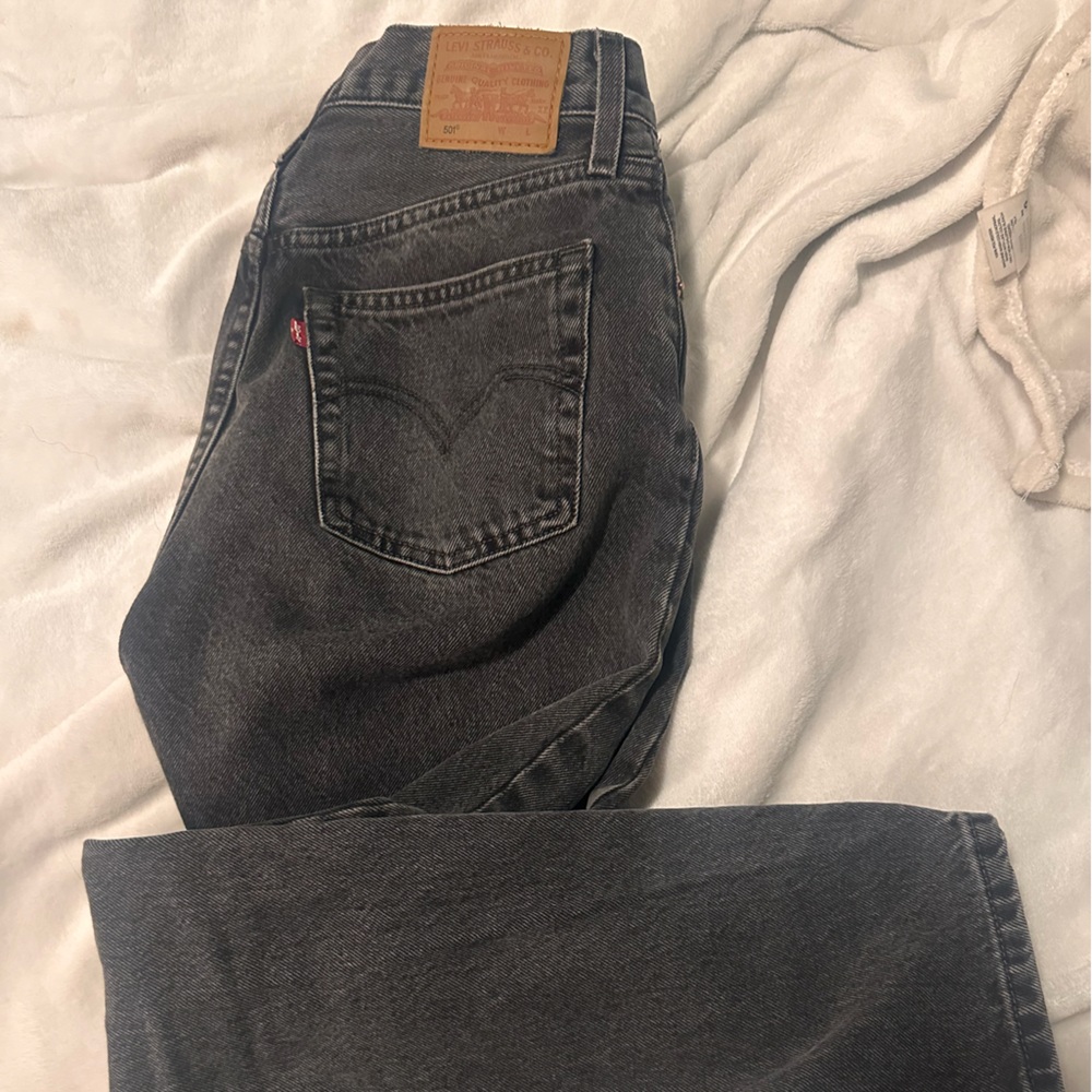 Levis 501 W26 L32 Dark Wash